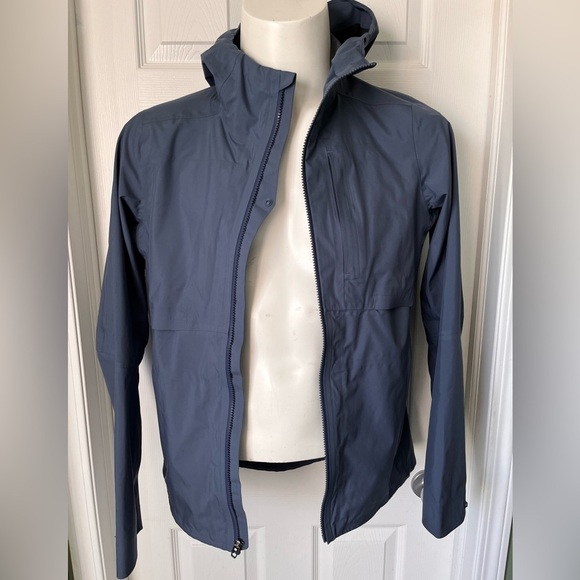 Mens Lululemon Outpour Shell Rain Jacket Medium - Picture 3 of 13